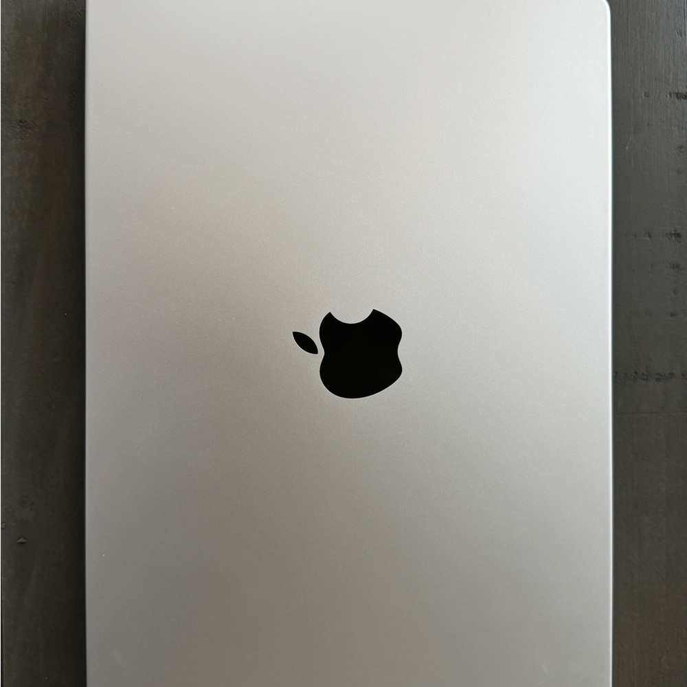 Apple Laptop - Silver